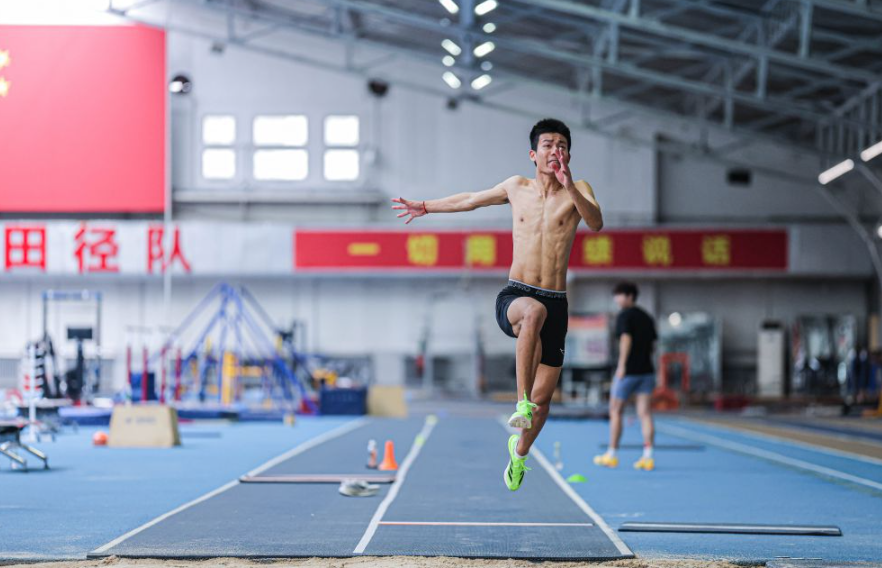 皇家百家乐：一场智力与运气的较量